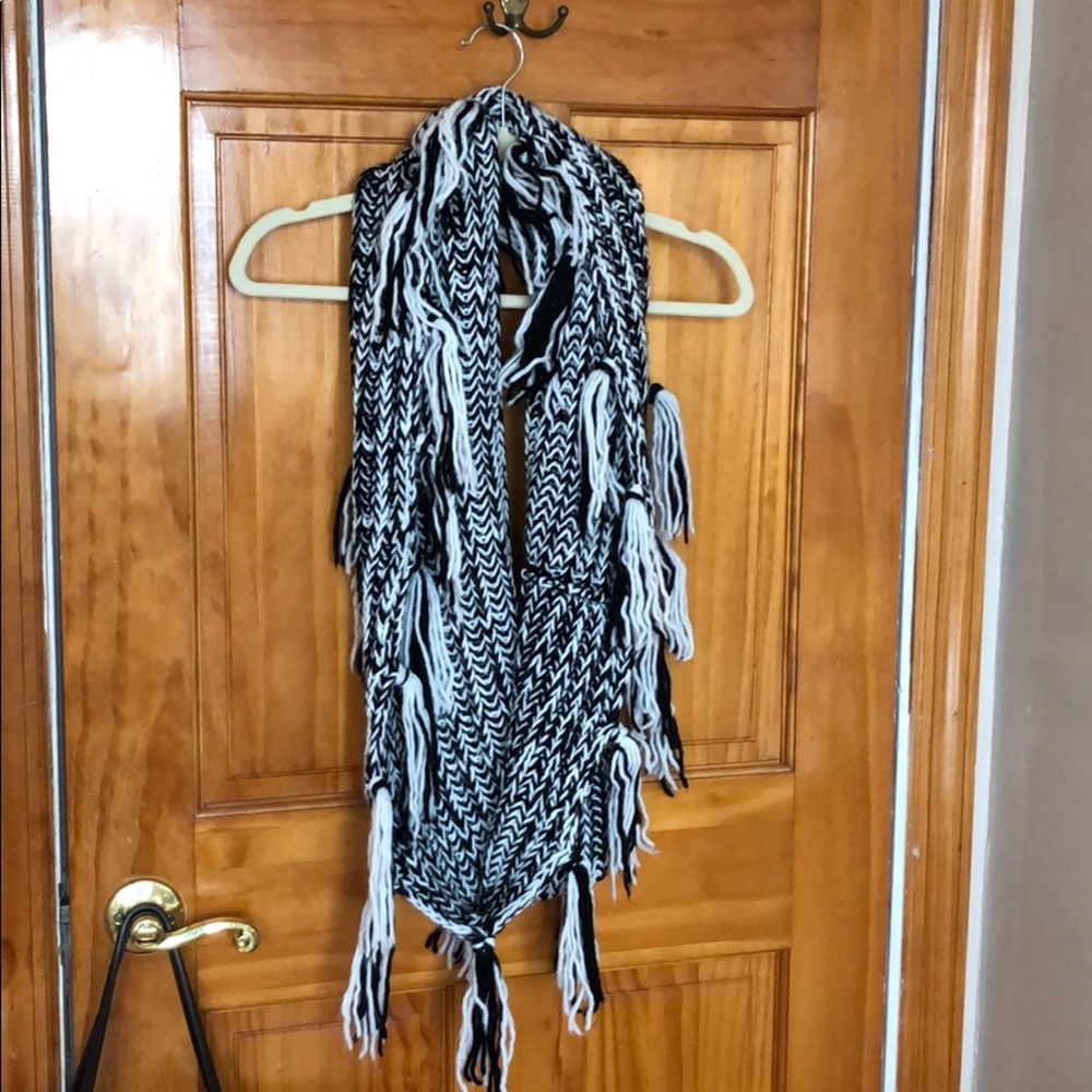 Black and White Infinity Tassle Scarf